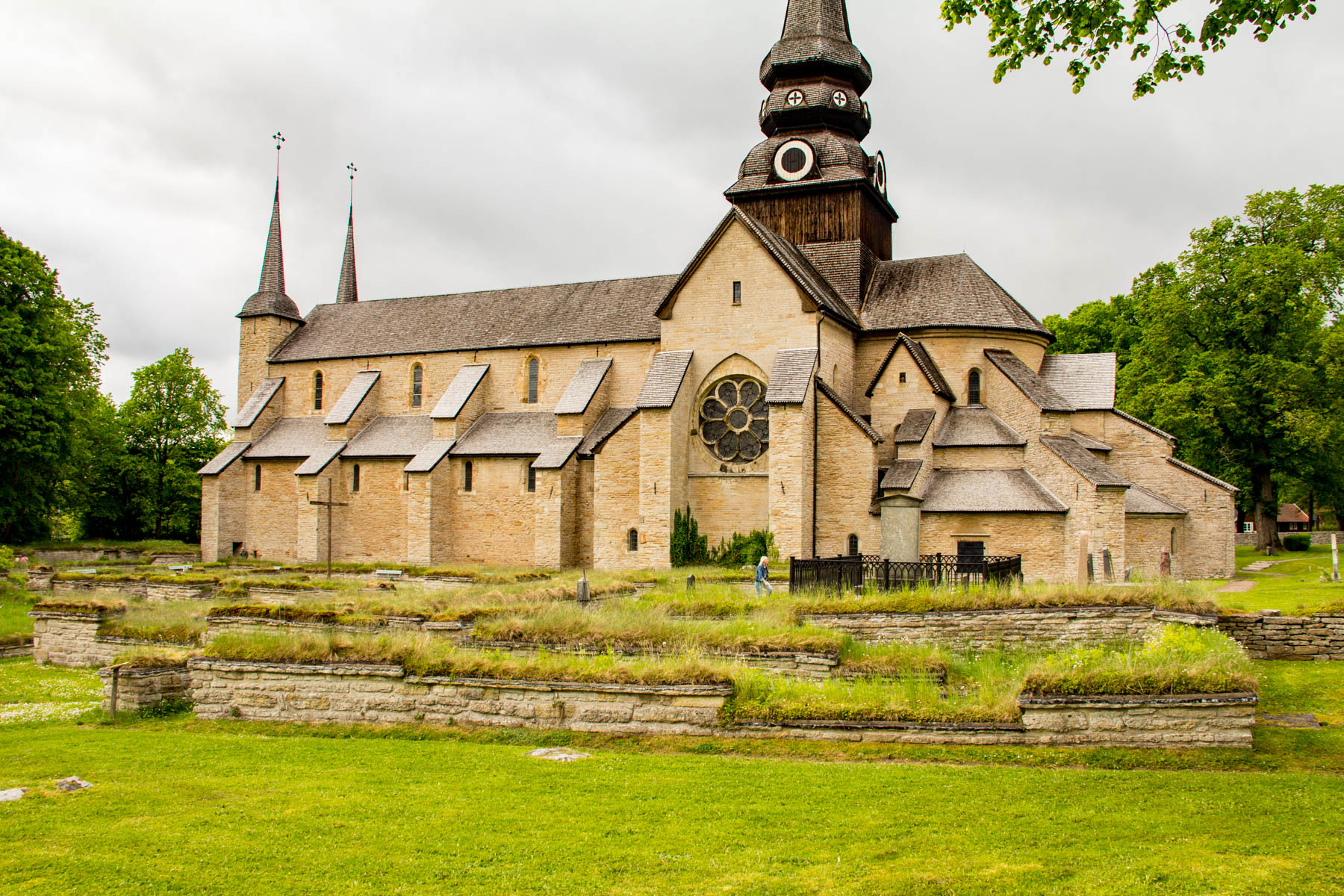 Varnhems Kyrka Och Klosterruin Trippa